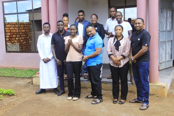 MON FM STAFF KATIKA PICHA NA TCRA KANDA YA ZIWA